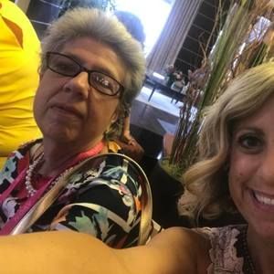 Meet your Posher, Charolett